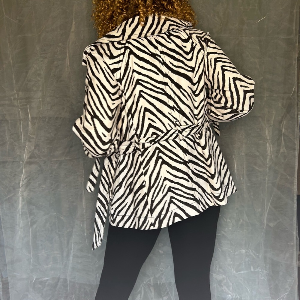 🌺🌺TIRRM Studio Jacket - Picture 3 of 8